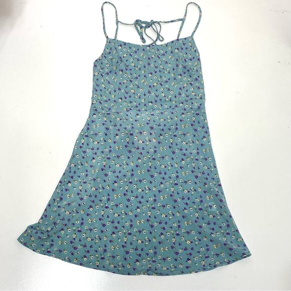Showpo. Two Different Ways Dress in Blue Floral Sleeveless Backless 10 - Picture 1 of 7
